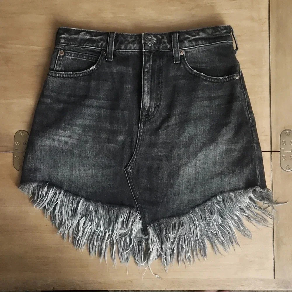 Free People We The Free Bailey Maverick Denim Skirt Size 25 - Picture 3 of 4